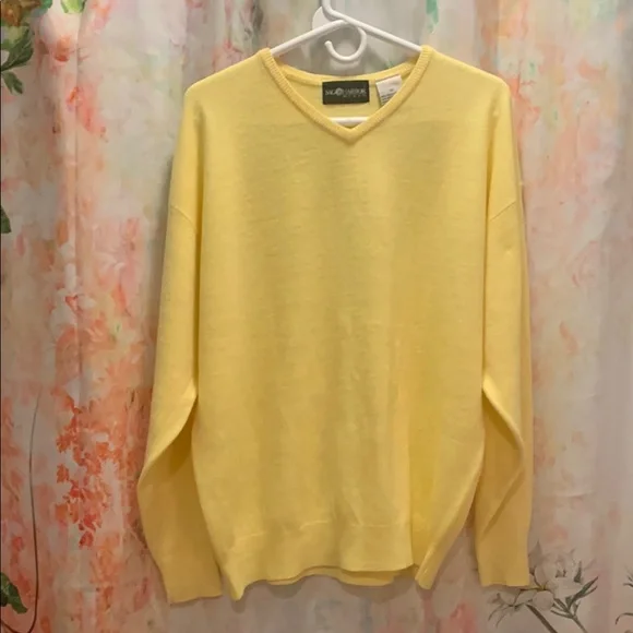 Sag Harbor Yellow V-Neck Sweater with Relaxed Fit - Picture 1 of 7